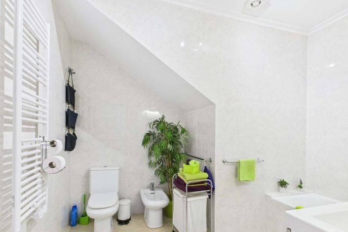 Image No.12-3 Bed Villa for sale