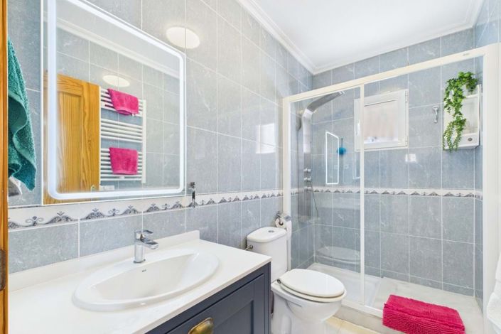 Image No.30-3 Bed Villa for sale