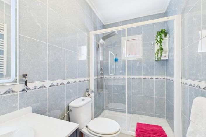 Image No.34-3 Bed Villa for sale