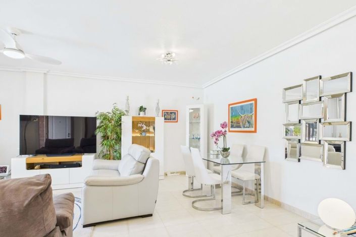 Image No.9-3 Bed Villa for sale