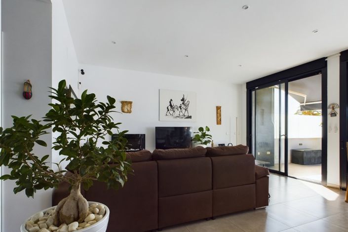 Image No.15-3 Bed Villa for sale