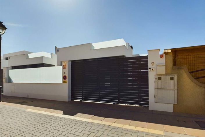 Image No.39-3 Bed Villa for sale