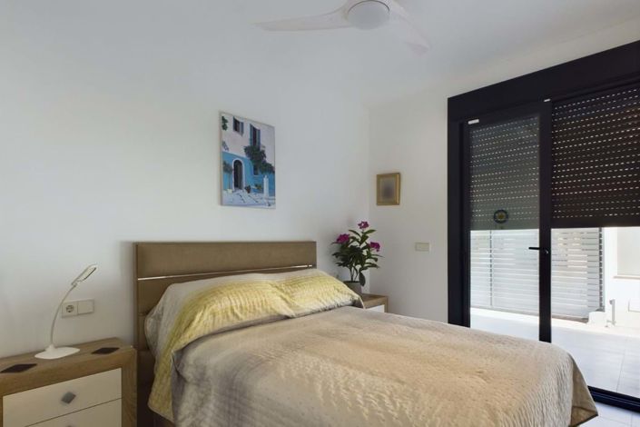 Image No.5-3 Bed Villa for sale