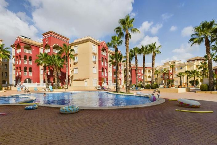 Image No.1-3 Bed Townhouse for sale