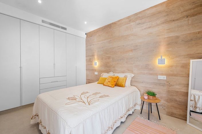 Image No.13-2 Bed Apartment for sale