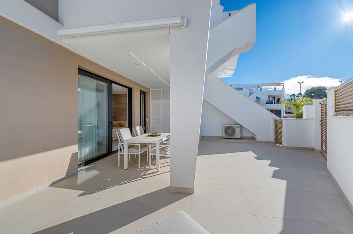 Image No.20-2 Bed Apartment for sale