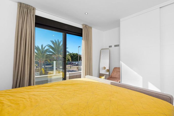 Image No.11-3 Bed Villa for sale