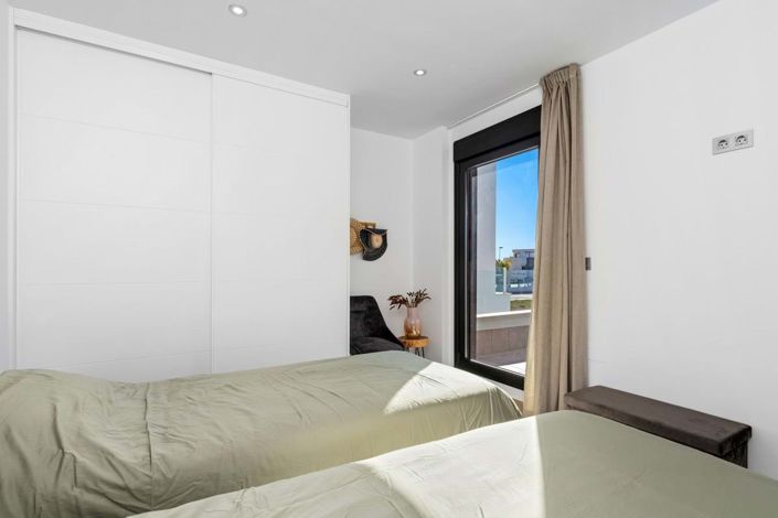 Image No.24-3 Bed Villa for sale