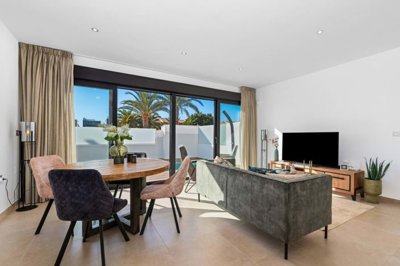 1447-612098-78d1f4f8b6655591b02d22fabb36a692d