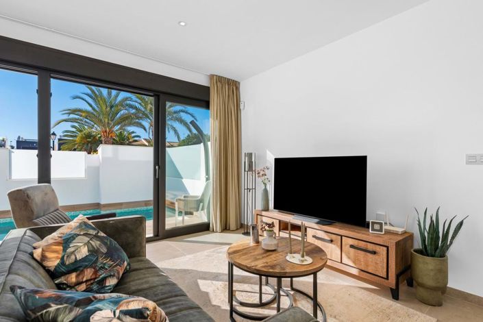 Image No.5-3 Bed Villa for sale