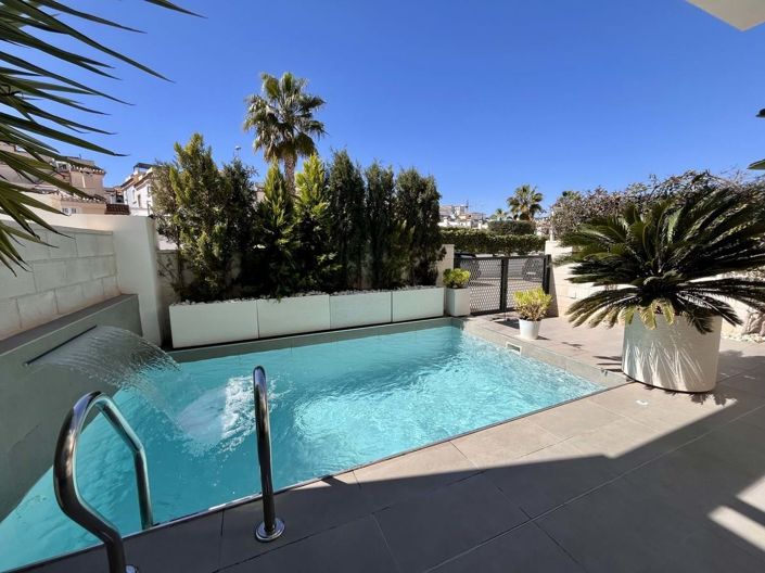 Image No.24-3 Bed Townhouse for sale