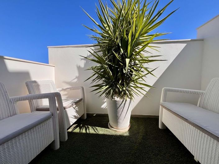 Image No.27-3 Bed Townhouse for sale