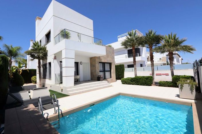 Image No.1-3 Bed Villa for sale