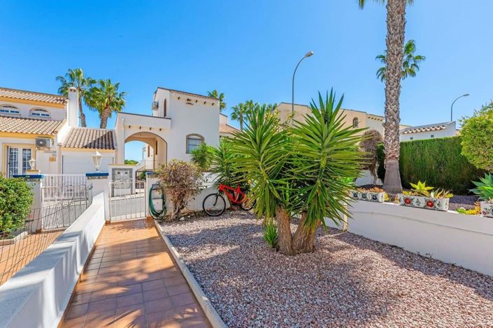 Image No.23-2 Bed Townhouse for sale