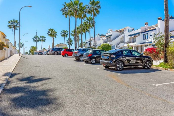 Image No.30-2 Bed Townhouse for sale