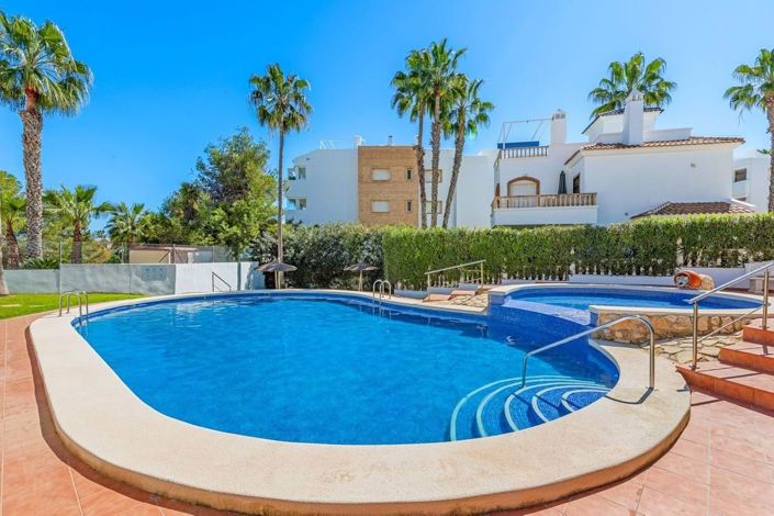 Image No.38-2 Bed Townhouse for sale