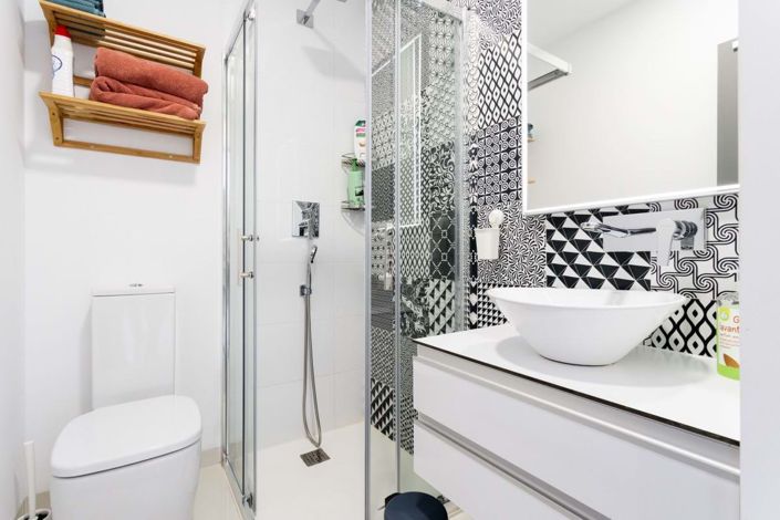 Image No.20-2 Bed Apartment for sale