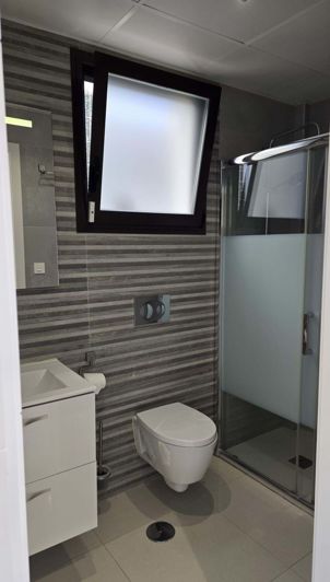 Image No.9-3 Bed Semi-Detached for sale