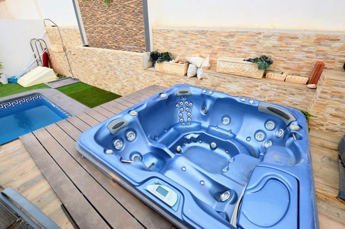 Image No.20-5 Bed Villa for sale