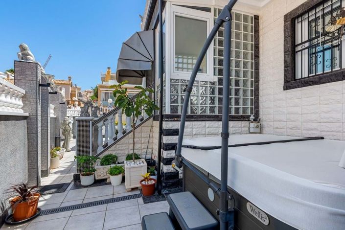 Image No.11-4 Bed Villa for sale