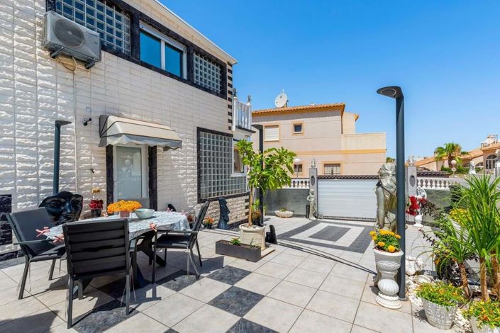 Image No.6-4 Bed Villa for sale