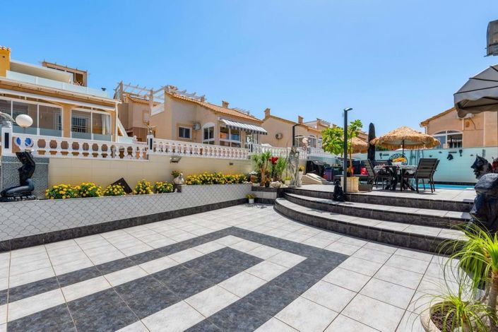 Image No.8-4 Bed Villa for sale