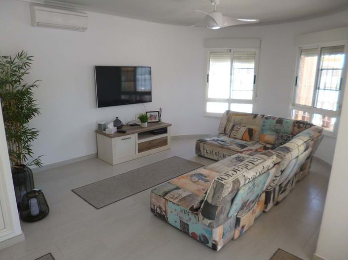 Image No.2-Villa de 4 chambres à vendre à Ciudad Quesada