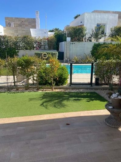 Image No.3-Villa de 3 chambres à vendre à Orihuela Costa