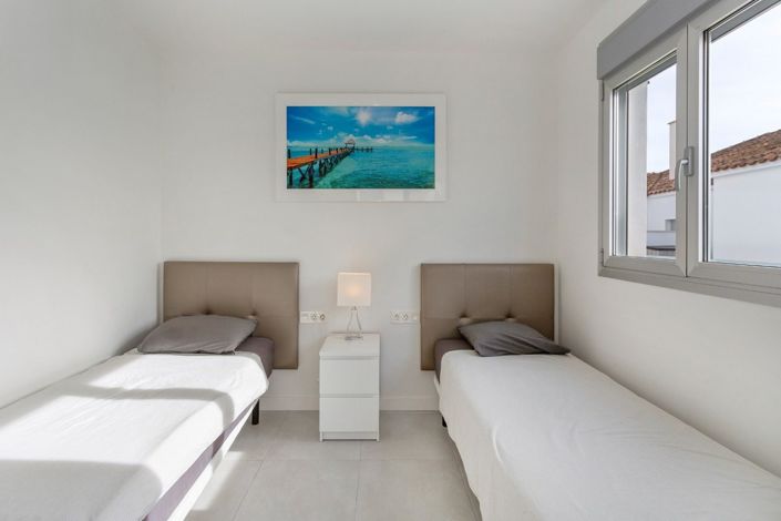 Image No.17-3 Bed Apartment for sale