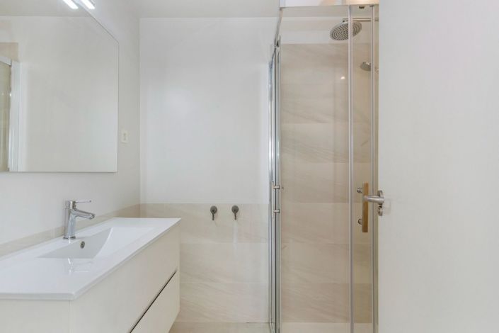 Image No.18-3 Bed Apartment for sale