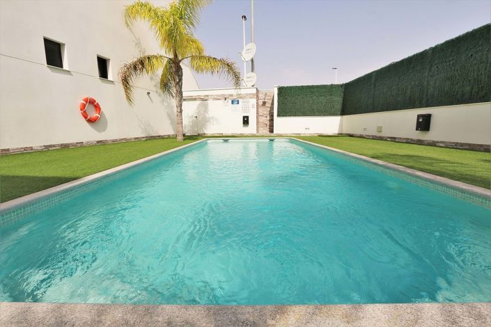 Image No.1-2 Bed Apartment for sale
