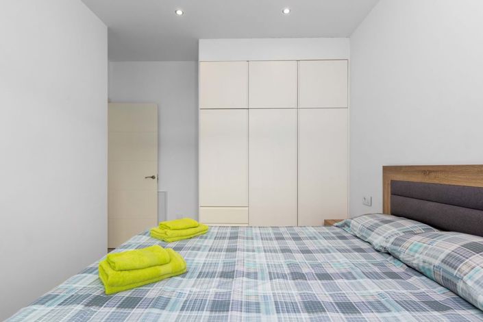 Image No.10-3 Bed Townhouse for sale