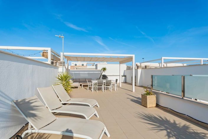 Image No.18-3 Bed Townhouse for sale