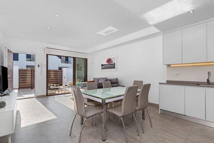 Image No.2-3 Bed Townhouse for sale