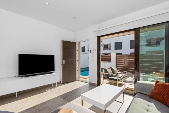 Image No.8-3 Bed Townhouse for sale