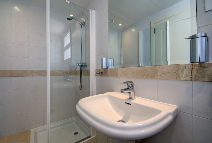 Image No.20-2 Bed Apartment for sale