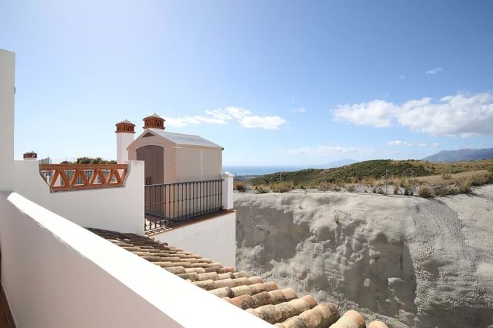 Image No.32-2 Bed Apartment for sale