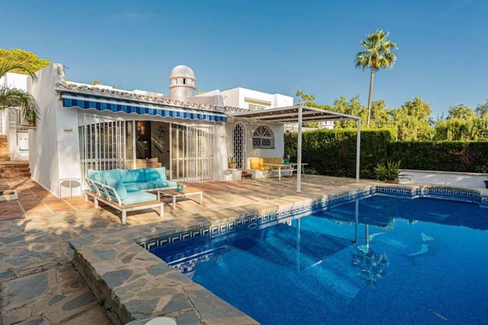 Image No.1-4 Bed Villa for sale