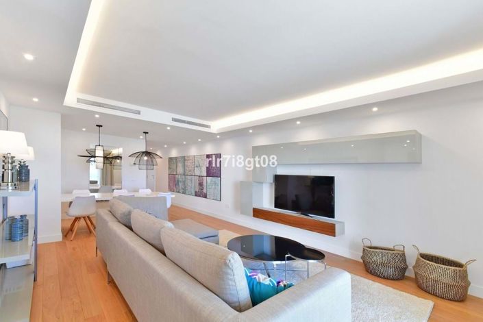 Image No.10-3 Bed Apartment for sale