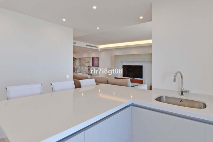 Image No.17-3 Bed Apartment for sale