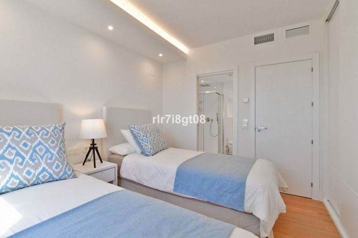 Image No.18-3 Bed Apartment for sale