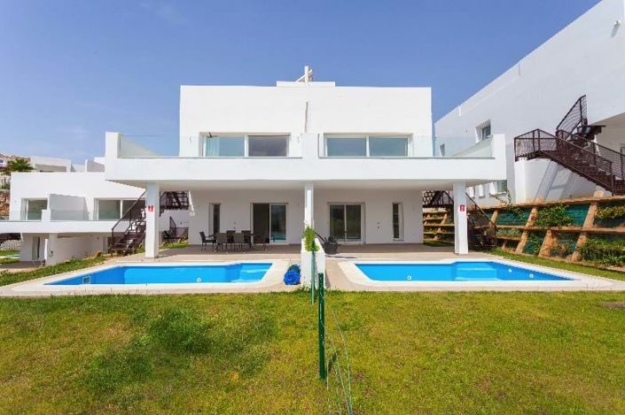 Image No.1-3 Bed Villa for sale
