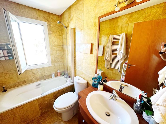 Image No.17-3 Bed Villa for sale