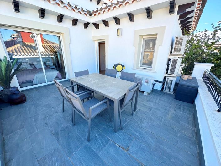 Image No.6-3 Bed Villa for sale