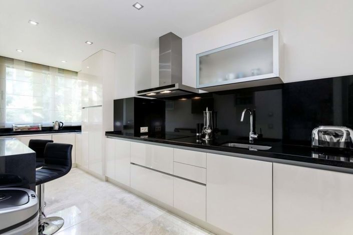 Image No.10-3 Bed Apartment for sale