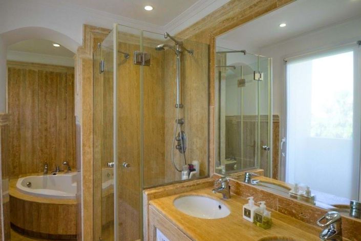 Image No.14-3 Bed Apartment for sale