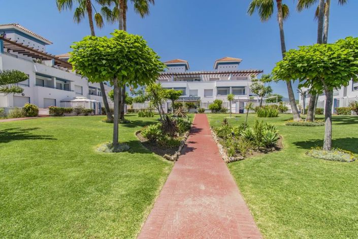 Image No.12-5 Bed Townhouse for sale