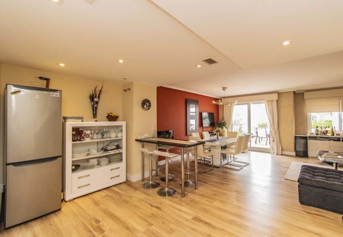 Image No.13-5 Bed Townhouse for sale