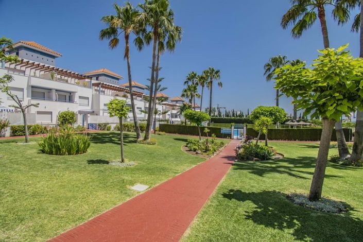 Image No.17-5 Bed Townhouse for sale