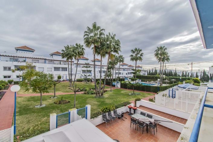 Image No.20-5 Bed Townhouse for sale